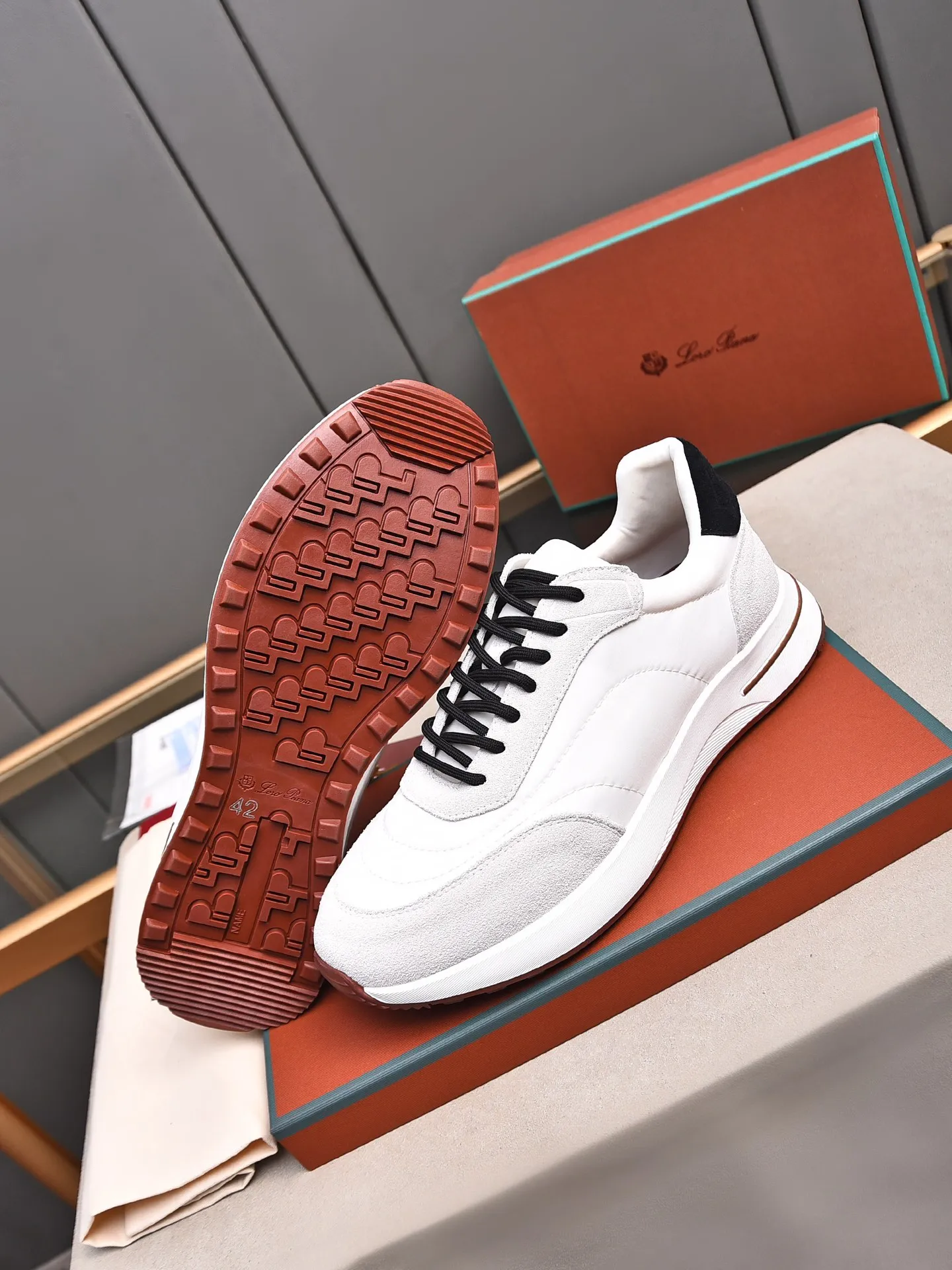 Men's shoes 💰460 LP new product on sale Loro Piana sports shoes｜Made with top-layer frosted and imported waterproof fabrics｜Comprehensive one-to-one restoration of the counter process｜Installed with original molded rubber three-color combination craft outsole｜Size: 39-44 (customized at 45.46)